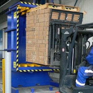 Palletless laoding with forks